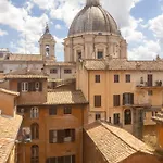 Piazza Navona Rooftop Retreat B *