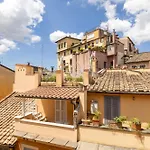 Piazza Navona Rooftop Retreat B Апартаменты Рим