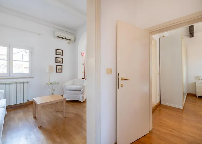 Piazza Navona Rooftop Retreat B Apartamento *