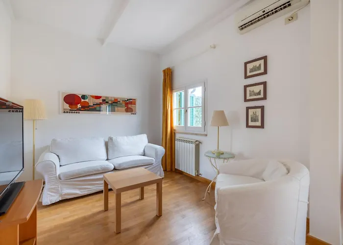 Piazza Navona Rooftop Retreat B